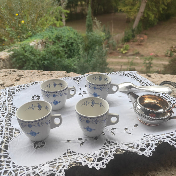 4 tasses à café Furnivals
