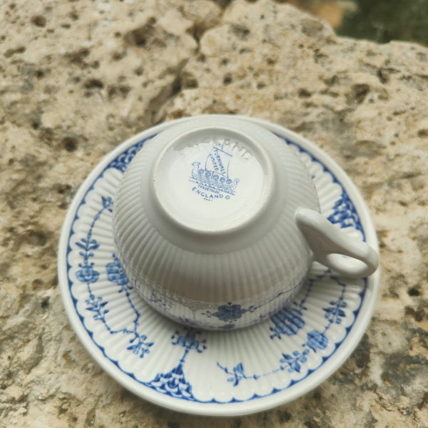 Tasse et sous-tasse Furnivals