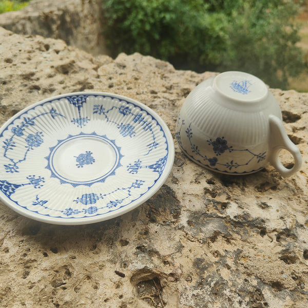 Tasse et sous-tasse Furnivals