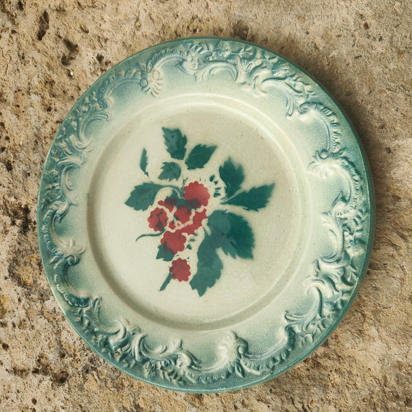 Série de 11 assiettes barbotine ancienne