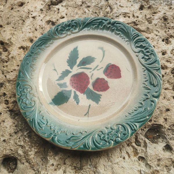 5 assiettes en barbotine Castres