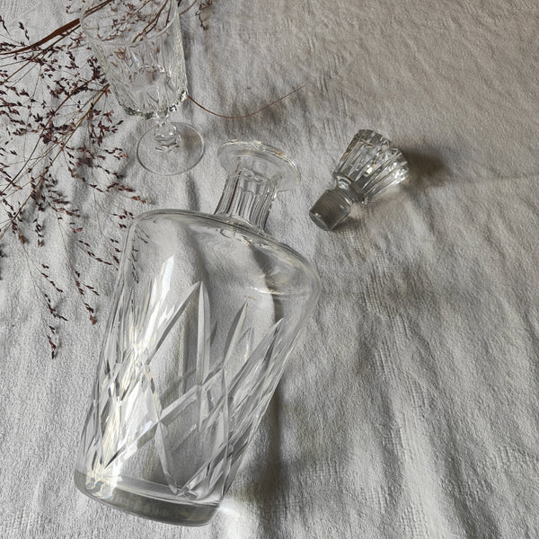 Carafe en verre taillé