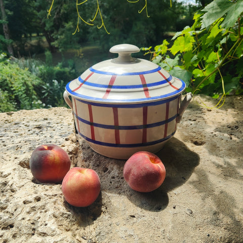 Soupière en terre de feu