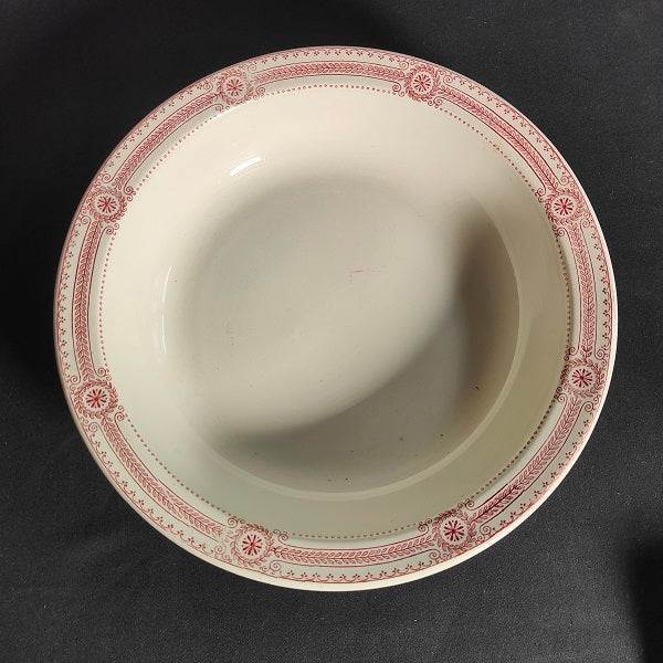 U_C_sarreguemines_carina_plat_rond-creux1_the_collected_past