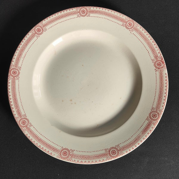 U_C_sarreguemines_carina_plat_rond-plat_the_collected_past