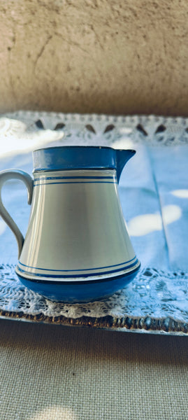 Série de pots à lait et crème Creil et Montereau