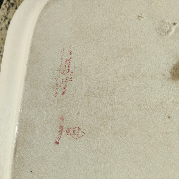 Soupière ancienne en terre de fer