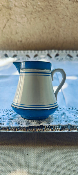 Série de pots à lait et crème Creil et Montereau