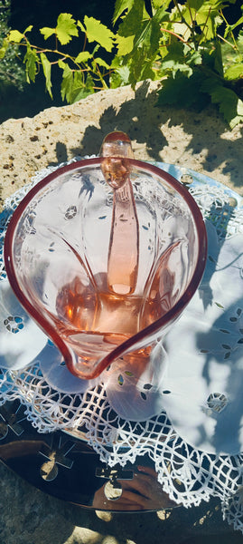 Pichet en verre rose