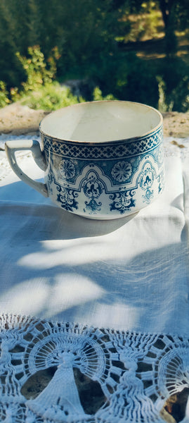 Tasse à chocolat en terre de fer