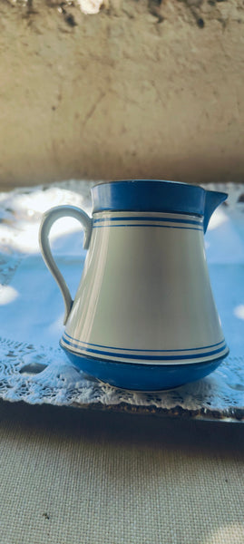 Série de pots à lait et crème Creil et Montereau