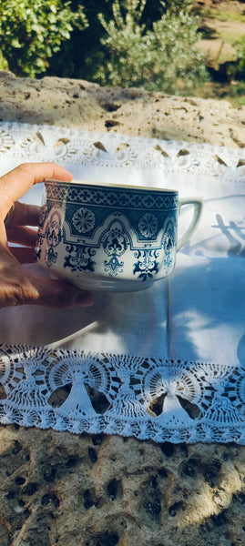 Tasse à chocolat en terre de fer