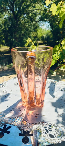 Pichet en verre rose