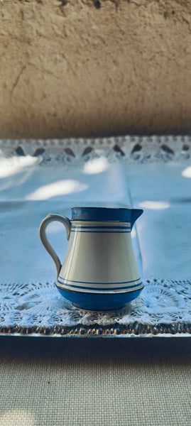 Série de pots à lait et crème Creil et Montereau