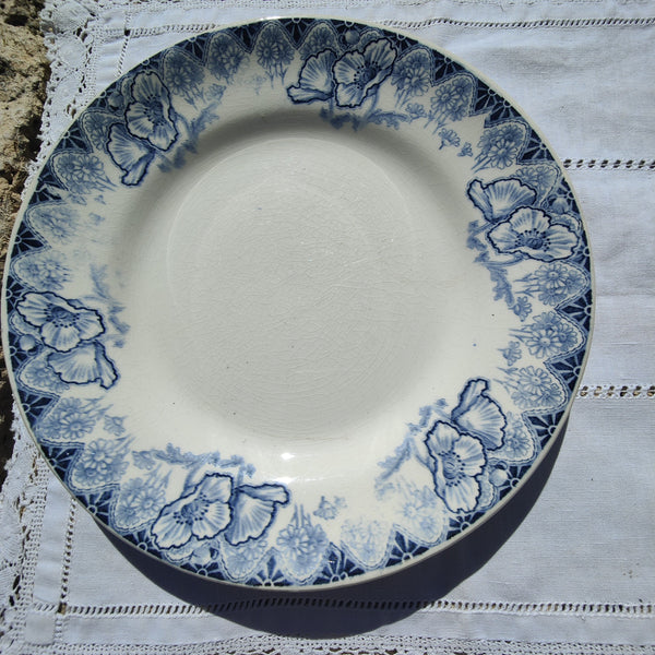 Assiette ancienne en terre de fer HB&C