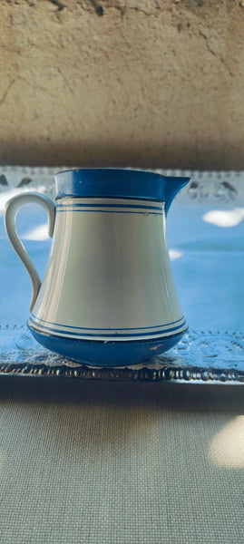 Série de pots à lait et crème Creil et Montereau