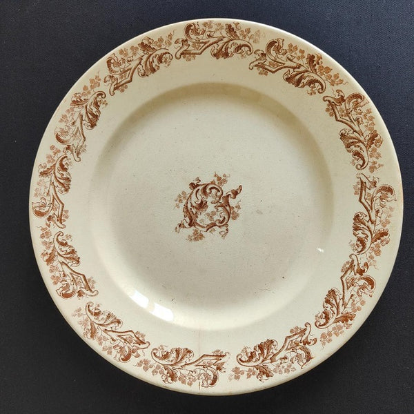 Plat_rond-longwy_russe-the_collected_past